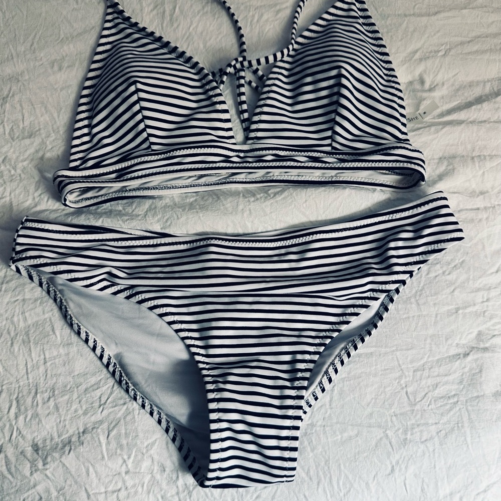 Stripped bikini by CUPSHE